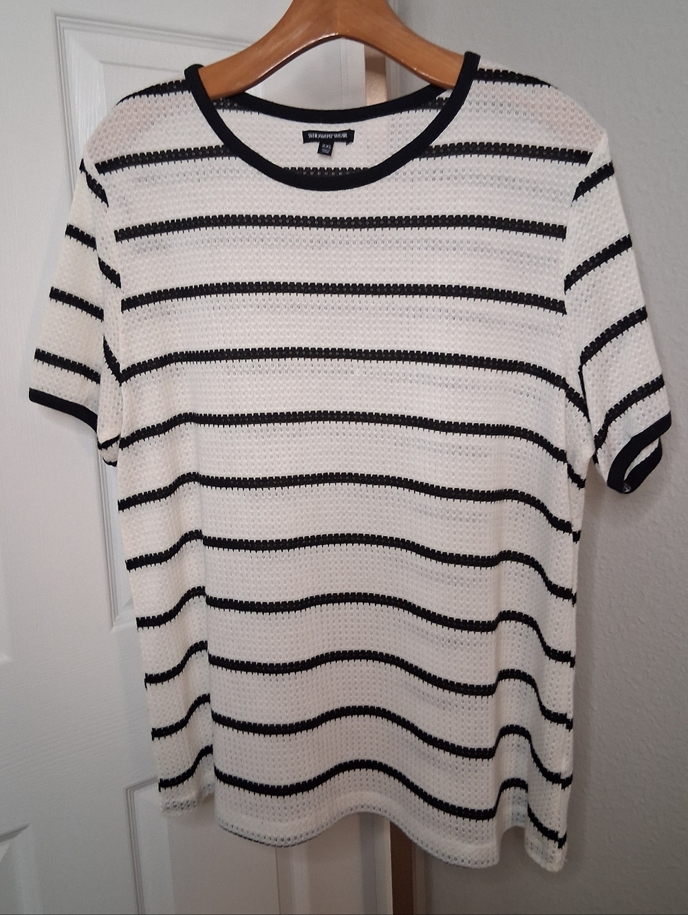 Striped Short-Sleeve Knit Top - Black & White Size XXL
